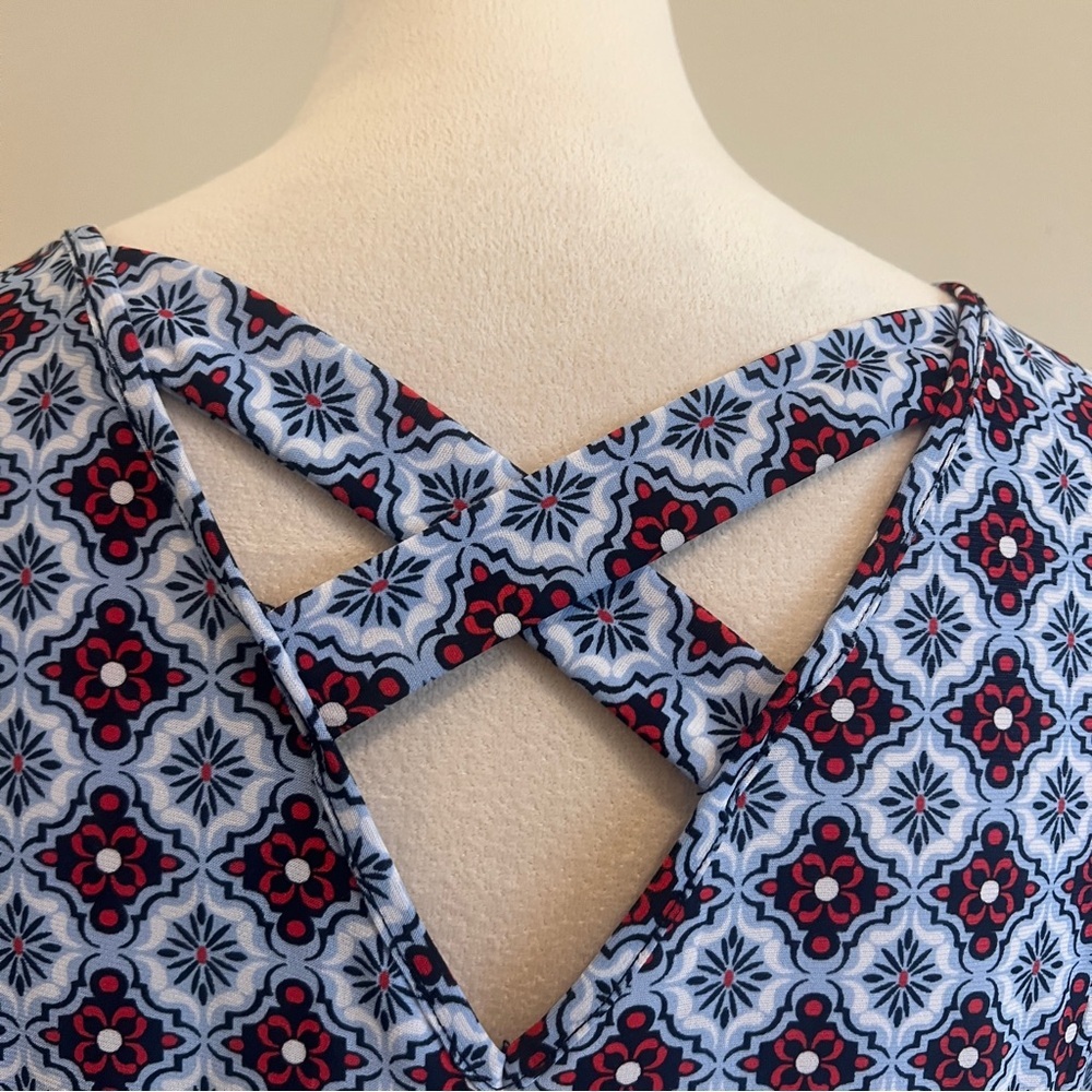 Roz & Ali Diamond Pattern Blouse - Black, red  and White - Picture 4 of 7